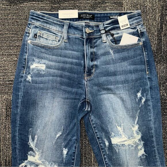 Judy Blue Mid Rise Boyfriend Jeans - Picture 7 of 7